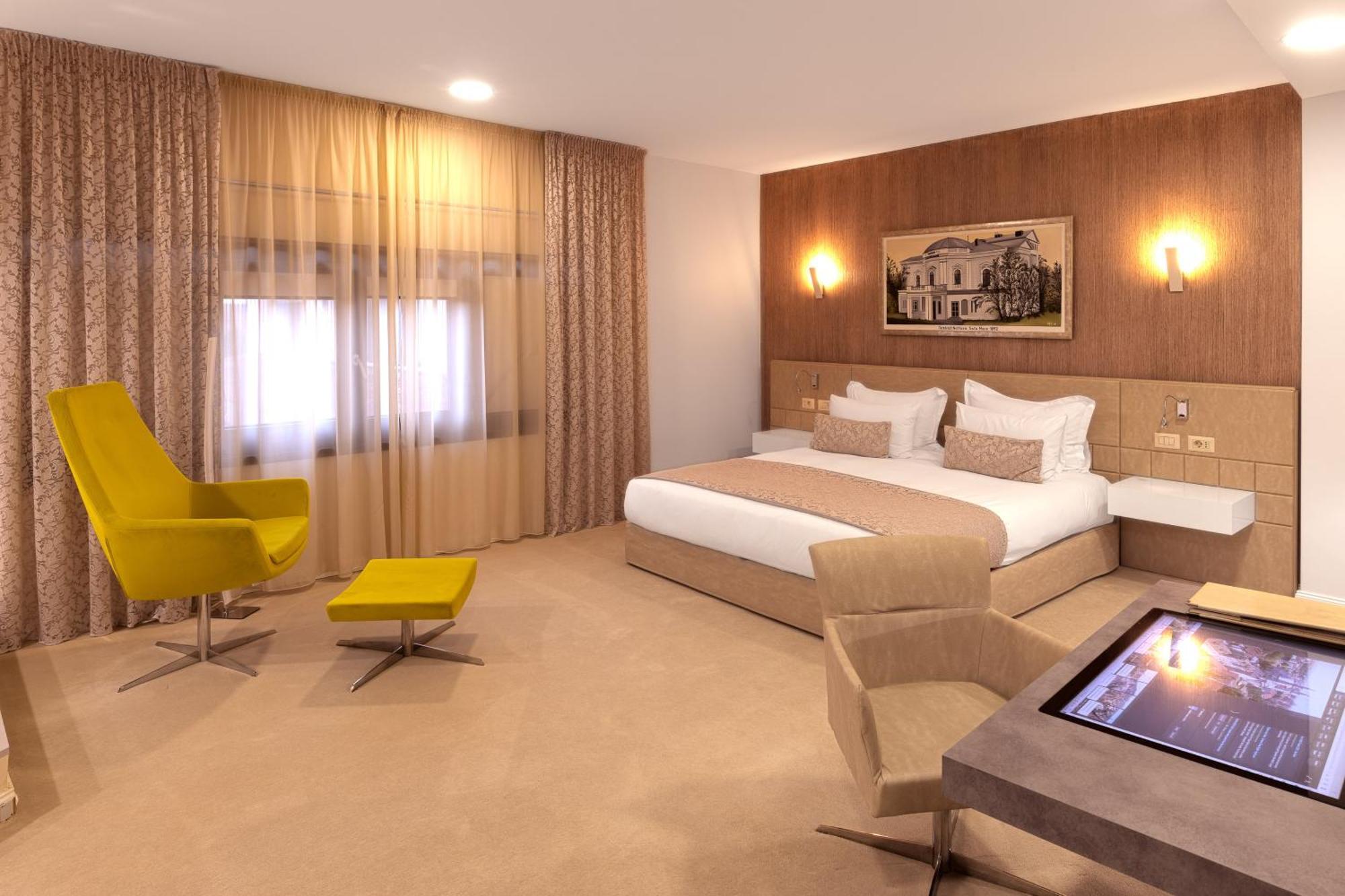 Hotel Vila Class Satu Mare Exterior photo