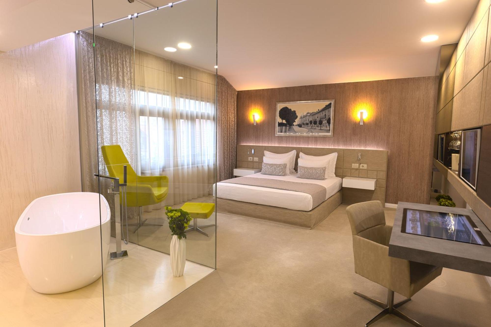 Hotel Vila Class Satu Mare Exterior photo